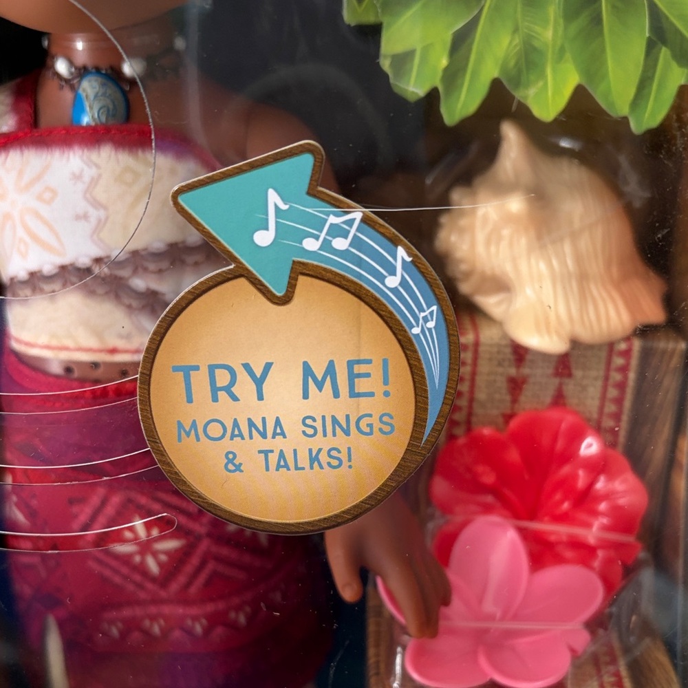 Disney Moana 2 Singing Friend Doll with Brown Hair, Red Outfit, Green Parrot - Picture 3 of 4